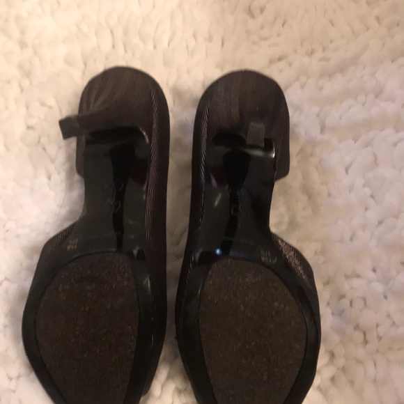 Shoes - Picture 2 of 2